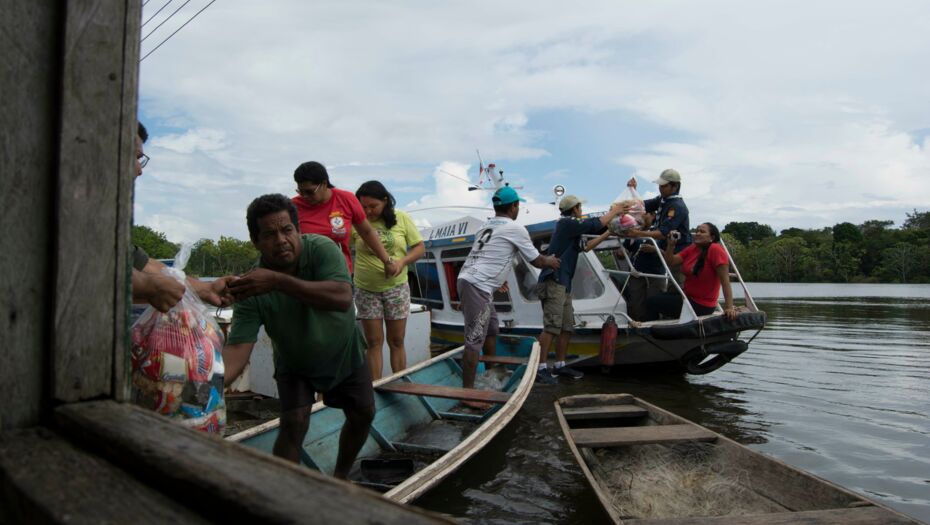 Hautnah erlebten die Projektteilnehmer, wie die Menschen unter den Überschwemmungen des Amazonas leiden.